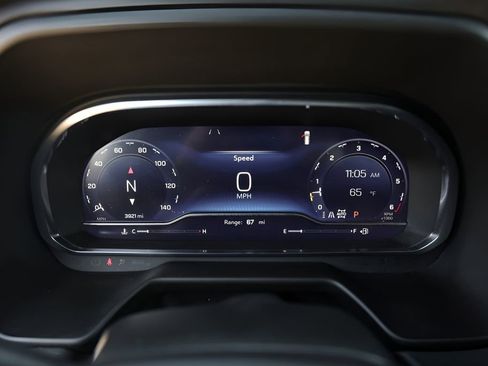 Used 2024 Chevrolet Suburban Z71 w/ Z71 Off-Road Package image 14