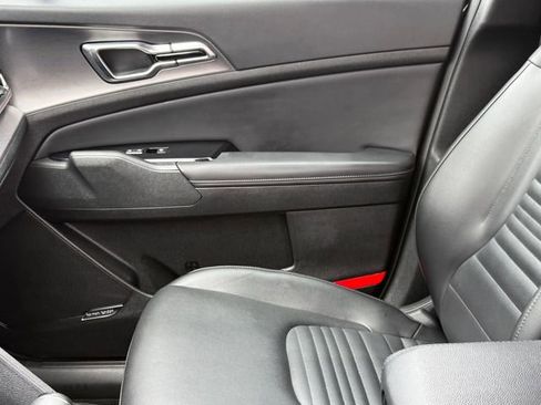 Used 2023 Kia Sportage SX FWD image 12