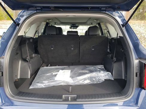 New 2026 Kia Sorento S w/ S Panoramic Sunroof Package image 6