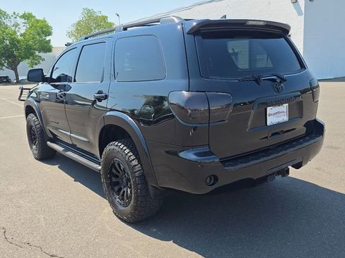 Used 2018 Toyota Sequoia TRD Sport AWD/4WD image 5