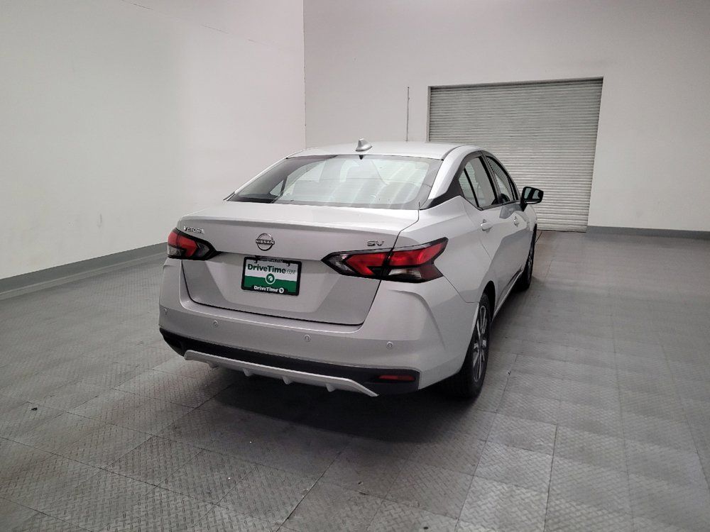 Used 2023 Nissan Versa SV FWD image 7