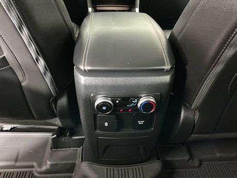 Used 2022 Ford Explorer Limited AWD/4WD image 29