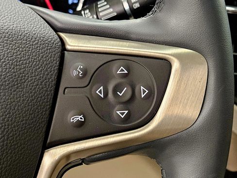 Used 2023 GMC Acadia Denali image 42