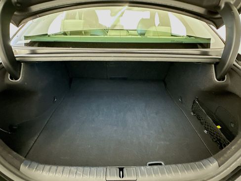 Used 2024 Genesis G70 2.5T image 30