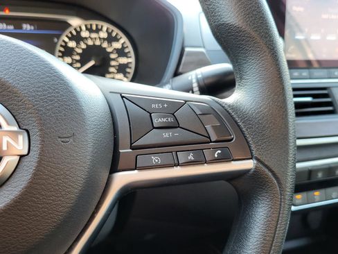 Used 2023 Nissan Altima 2.5 SV image 22