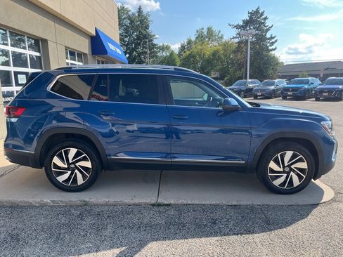 Certified 2025 Volkswagen Atlas SEL image 10