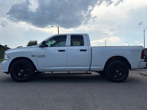 Used 2015 RAM 1500 Express RWD image 3