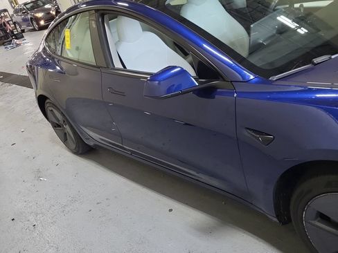Used 2023 Tesla Model 3 Standard Range RWD image 3