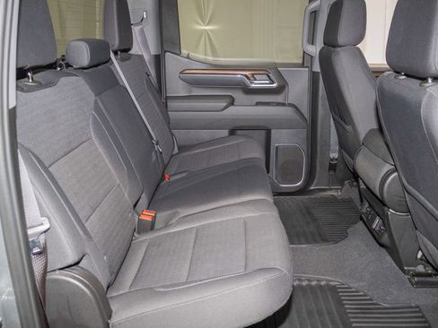 Used 2024 Chevrolet Silverado 1500 LT AWD/4WD image 14
