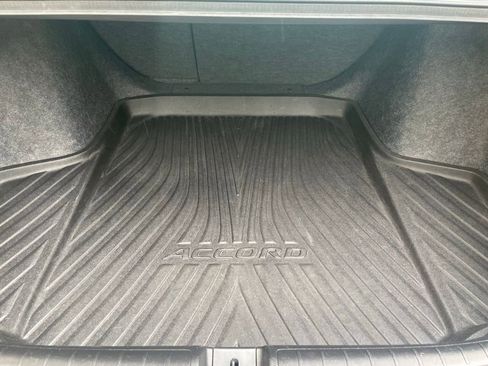Certified 2022 Honda Accord Hybrid image 8