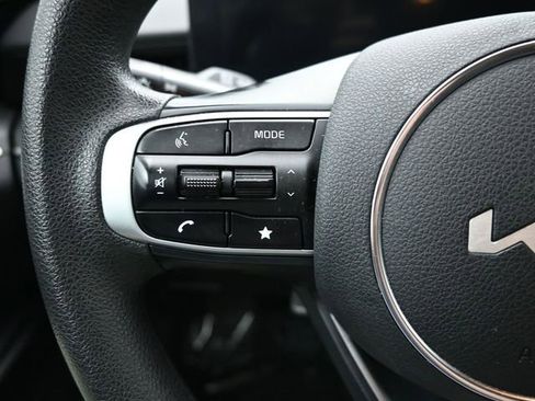 Used 2025 Kia K5 LXS image 16