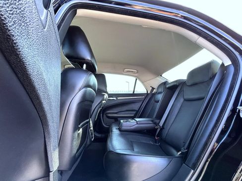 Used 2022 Chrysler 300 Touring L w/ Comfort Group AWD/4WD image 19