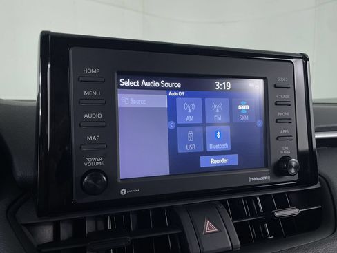 Used 2021 Toyota RAV4 LE AWD/4WD image 14