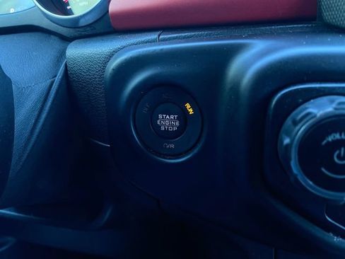 Used 2019 Jeep Wrangler Unlimited Rubicon w/ Uconnect 4C Nav & Sound Group AWD/4WD image 17