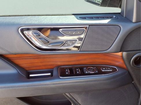 Used 2022 Lincoln Navigator L Reserve AWD/4WD image 17