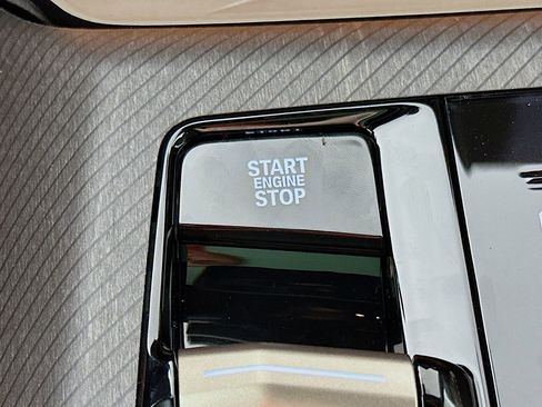 Used 2025 BMW X3 xDrive30i w/ Premium Package image 17