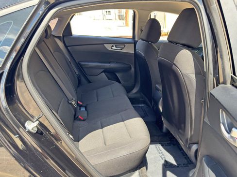 Used 2019 Kia Forte LXS FWD image 31