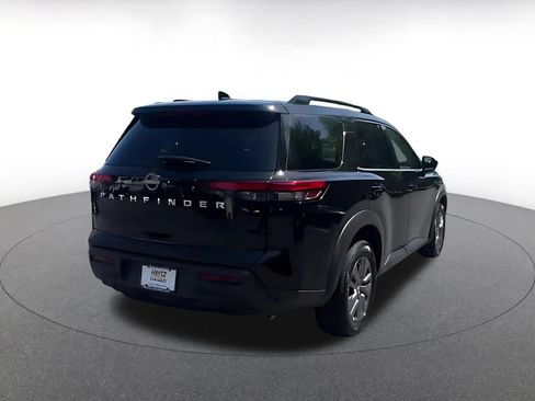 Used 2025 Nissan Pathfinder SV image 15
