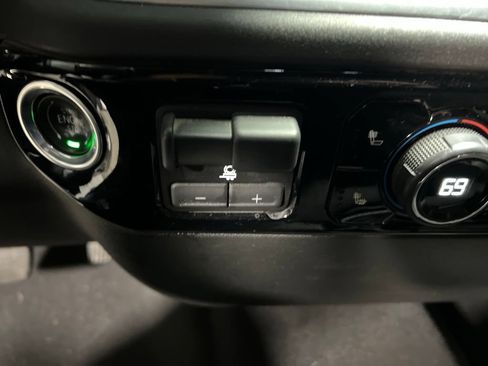 Used 2026 Chevrolet Silverado 1500 LT AWD/4WD image 28