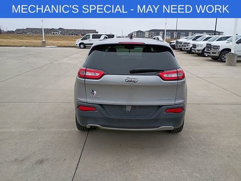 Used 2015 Jeep Cherokee Limited AWD/4WD image 6