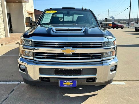 Used 2017 Chevrolet Silverado 3500 LT w/ LT Convenience Package image 8