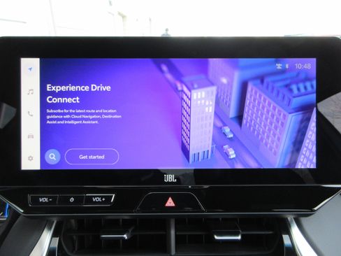 Used 2024 Toyota Venza XLE image 38