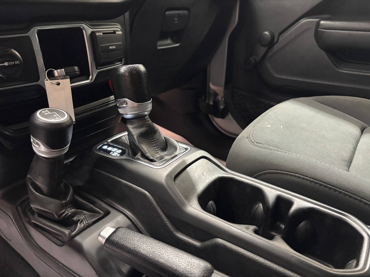 Used 2018 Jeep Wrangler Sport AWD/4WD image 17