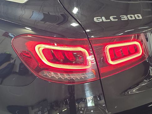 Used 2021 Mercedes-Benz GLC 300 4MATIC image 33