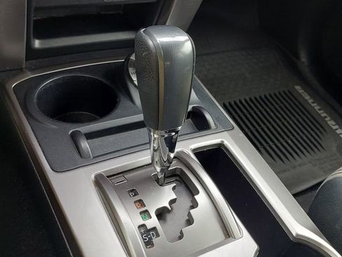 Used 2019 Toyota 4Runner SR5 AWD/4WD image 23