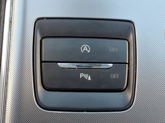Used 2024 Ford Edge Titanium w/ Equipment Group 301A AWD/4WD image 23