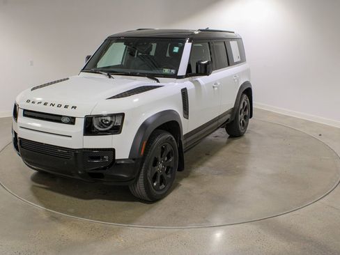 Used 2023 Land Rover Defender 110 X-Dynamic SE image 1