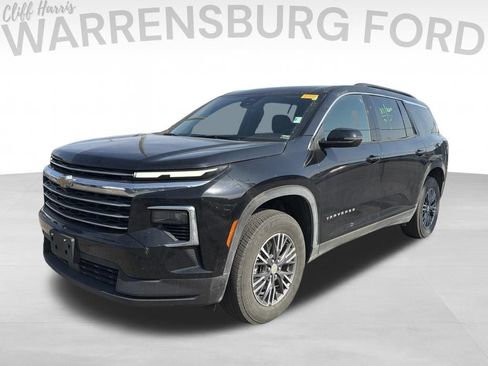 Used 2025 Chevrolet Traverse LT w/ LPO, Floor Liner Package AWD/4WD image 3