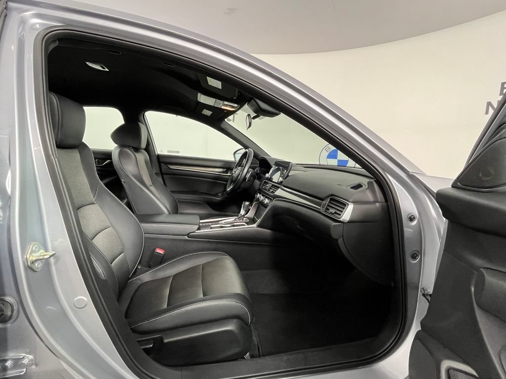 Used 2018 Honda Accord Sport image 17