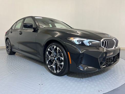 Used 2025 BMW 330i xDrive Sedan w/ Convenience Package AWD/4WD image 6