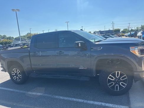 Used 2020 GMC Sierra 1500 AT4 w/ AT4 Premium Package AWD/4WD image 4
