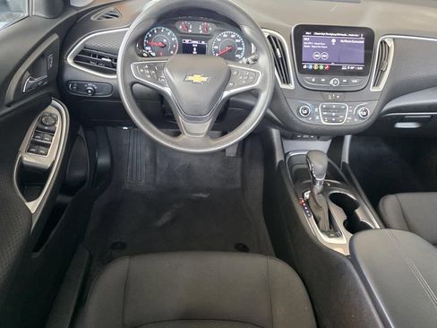 Used 2025 Chevrolet Malibu LT FWD image 11