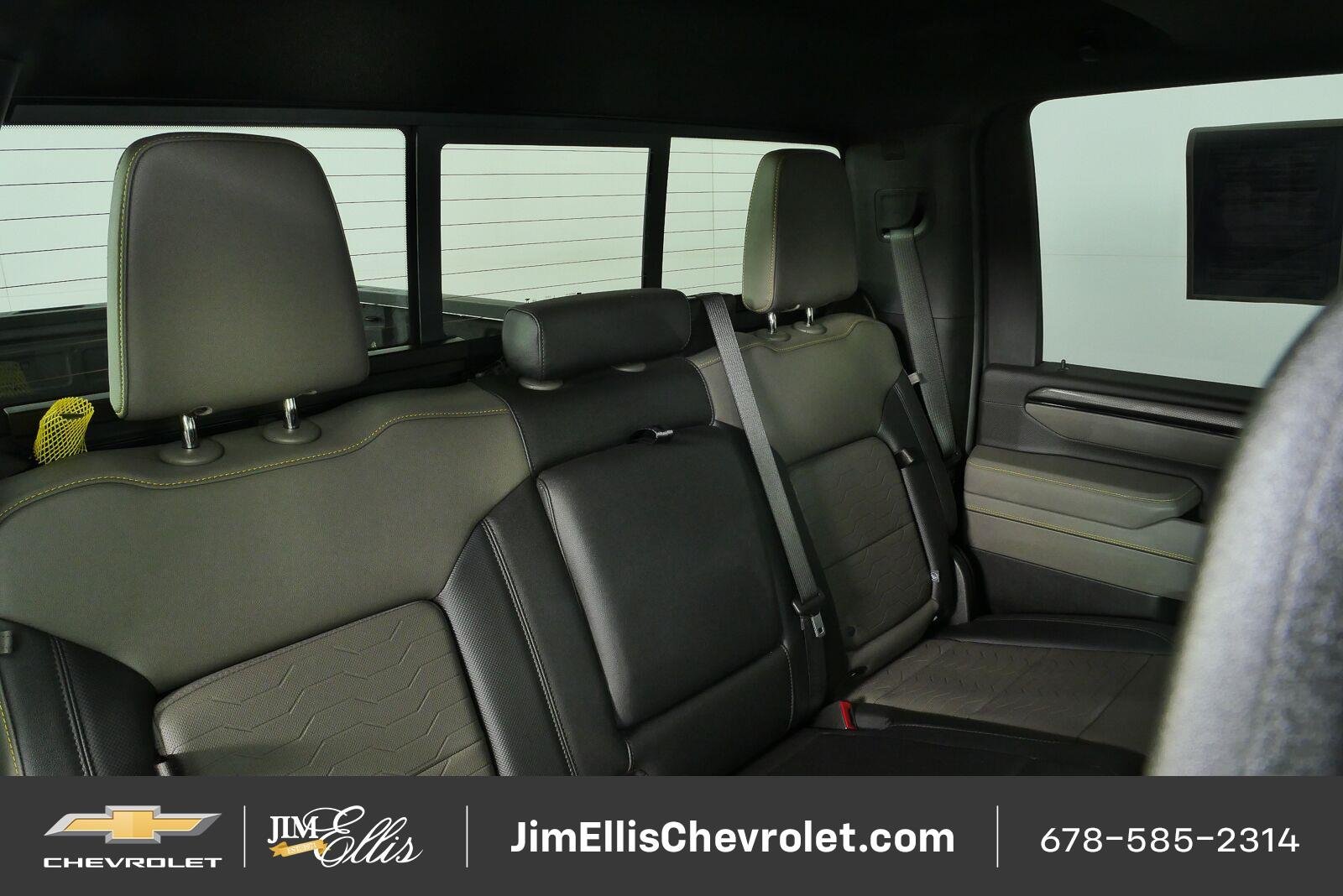 Used 2025 Chevrolet Silverado 2500 ZR2 w/ Technology Package AWD/4WD image 20