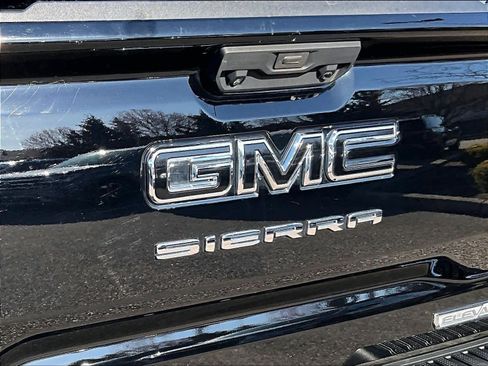 Used 2023 GMC Sierra 1500 Elevation w/ LPO, Elevation Black Package image 27