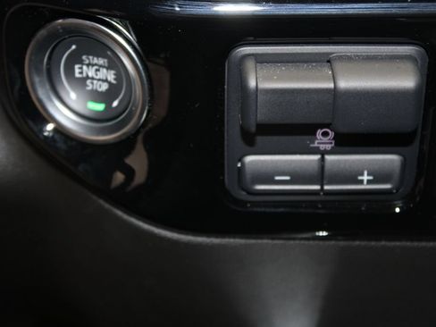 Used 2025 Chevrolet Silverado 1500 High Country AWD/4WD image 50