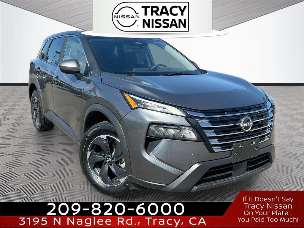 Used 2025 Nissan Rogue SV AWD/4WD image 1