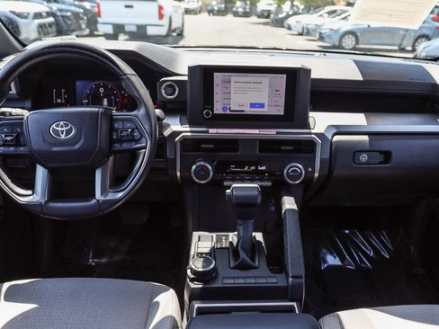 Certified 2025 Toyota 4Runner SR5 AWD/4WD image 12