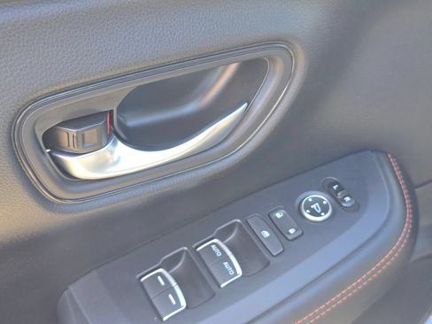 Used 2025 Honda HR-V Sport image 23