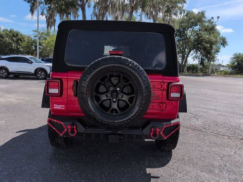 Used 2022 Jeep Wrangler Sport AWD/4WD image 5