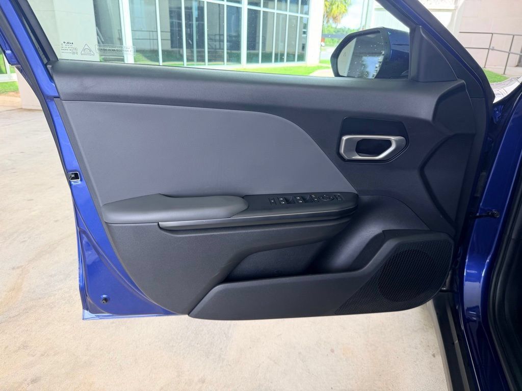 Used 2025 Kia K4 FWD image 10