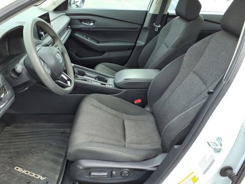 Certified 2023 Honda Accord EX image 4