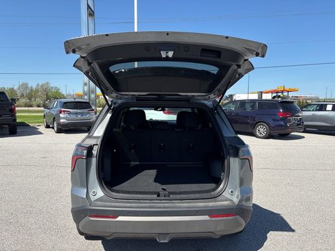 Used 2026 Chevrolet Equinox LT FWD image 7
