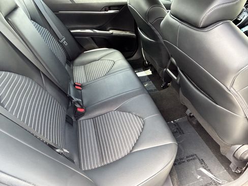 Used 2024 Toyota Camry SE FWD image 11