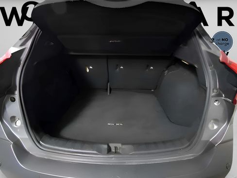 Used 2020 Nissan Kicks SR FWD image 14