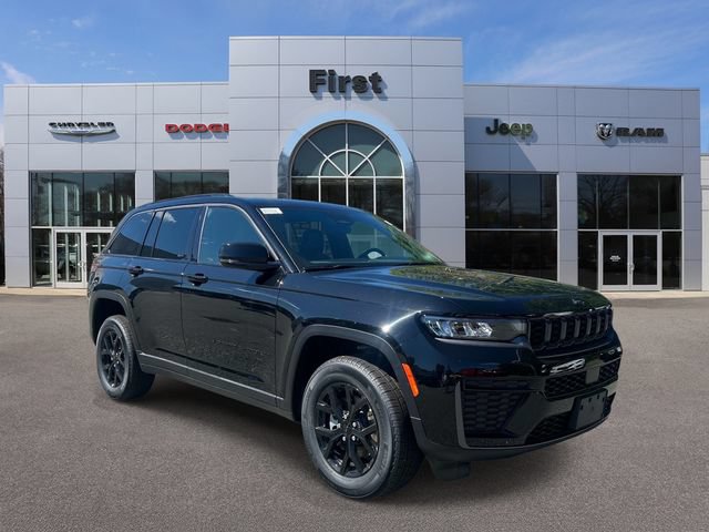 New 2026 Jeep Grand Cherokee Altitude AWD/4WD image 1