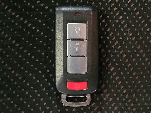 Used 2014 Mitsubishi Outlander Sport SE AWD/4WD image 32